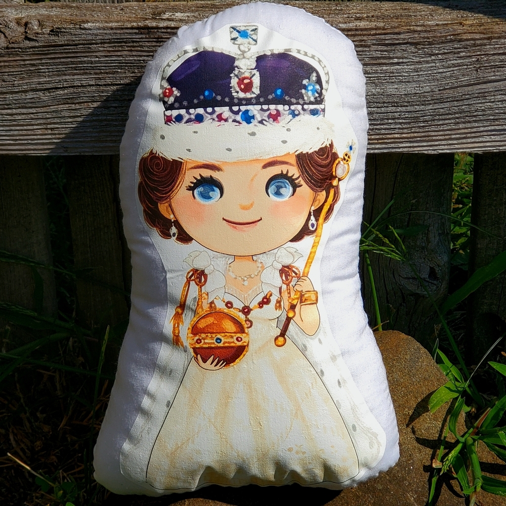 Queen Elizabeth II Young Queen Pillow Pal. New.